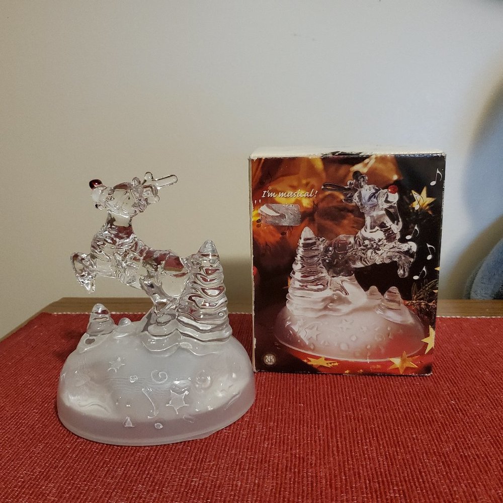 Cristal d'Arques France. Plays "Rudolph the Red Nosed Reindeer".
